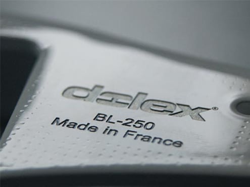 machine-marquage-permanent-laser-acier-peinture-etau-dolex