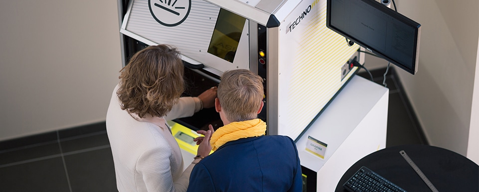 Formation de marquage laser sur la station Graphix